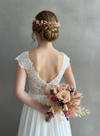 Mariée de dos avec bouquet Elise - autre version